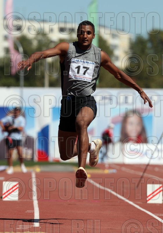 Тренер заполнил профиль спортсмена в адамс