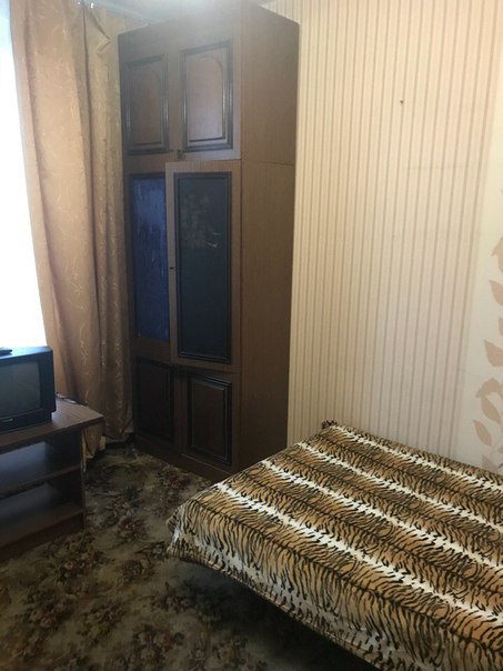 Срочно!!!<br>м.Южная -5 минут пешком <br>Сдаётся комната в двухкомнатной квартире, 17+счетчики на пополам , комната изолированная, в соседней комнате живу я с котом ) в квартире всё есть!<br> Федосенко - фото Фото: Срочно!!!<br>м.Южная -5 минут пешком <br>Сдаётся комната в двухкомнатной квартире, 17+счетчики на пополам , комната изолированная, в соседней комнате живу я с котом ) в квартире всё есть!<br> Федосенко