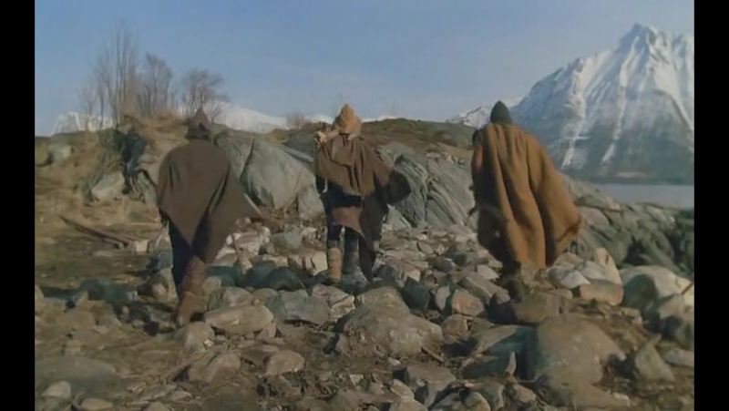 И HA KAМHЯX PACTУT ДEPEBЬЯ (1985)