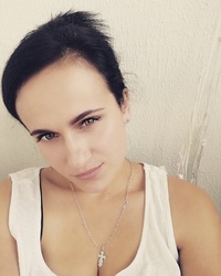 Анютик Фролова