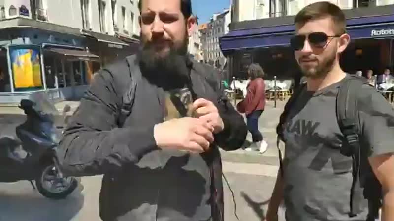 Micro trottoir partager massivement les amis 14 Mai