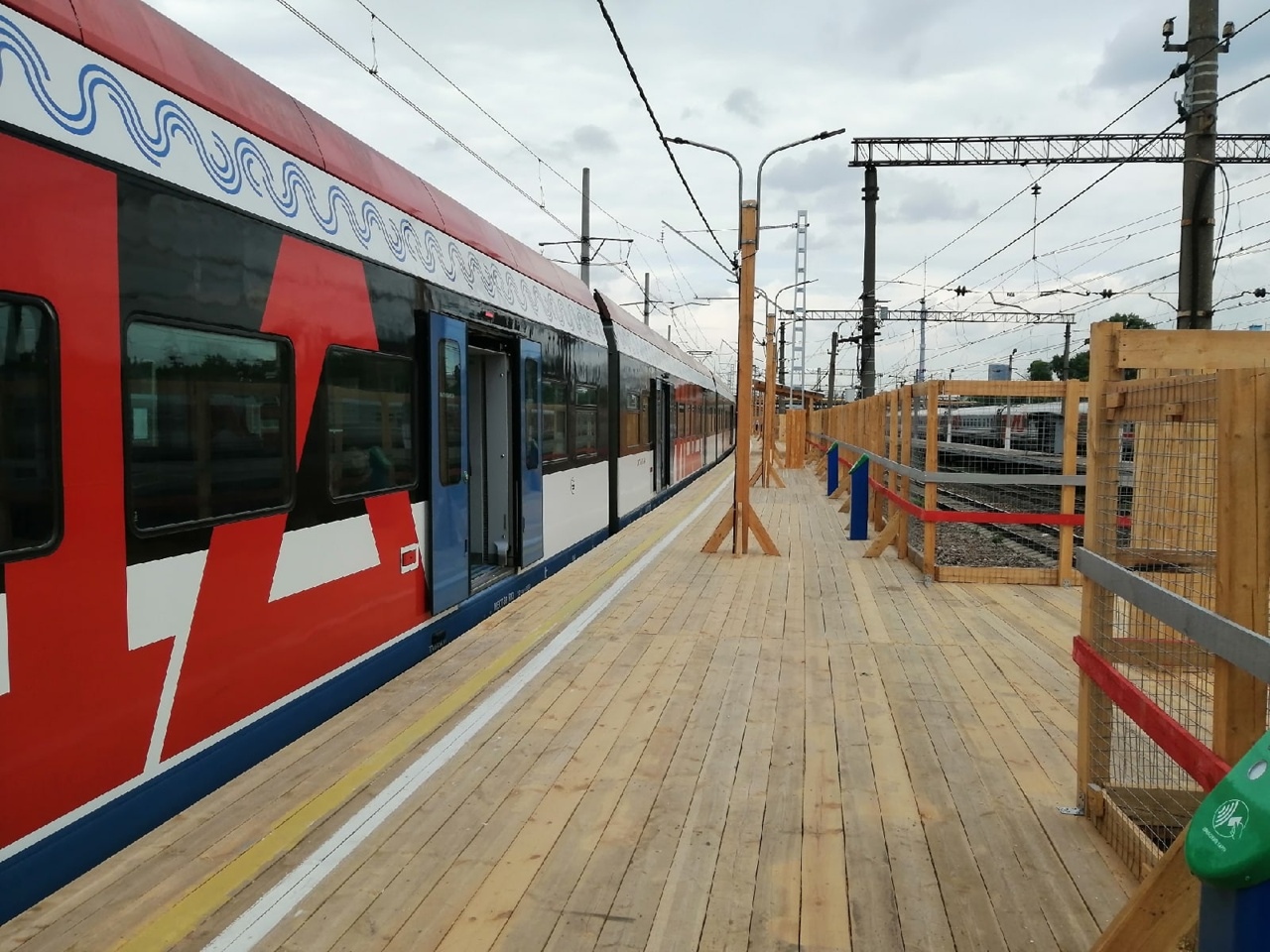 D2, РИЖСКАЯ. С СЕГОДНЯШНЕГО ДНЯ НАЧАЛА РАБОТАТЬ ВРЕМЕННАЯ ПЛАТФОРМА Это картинка