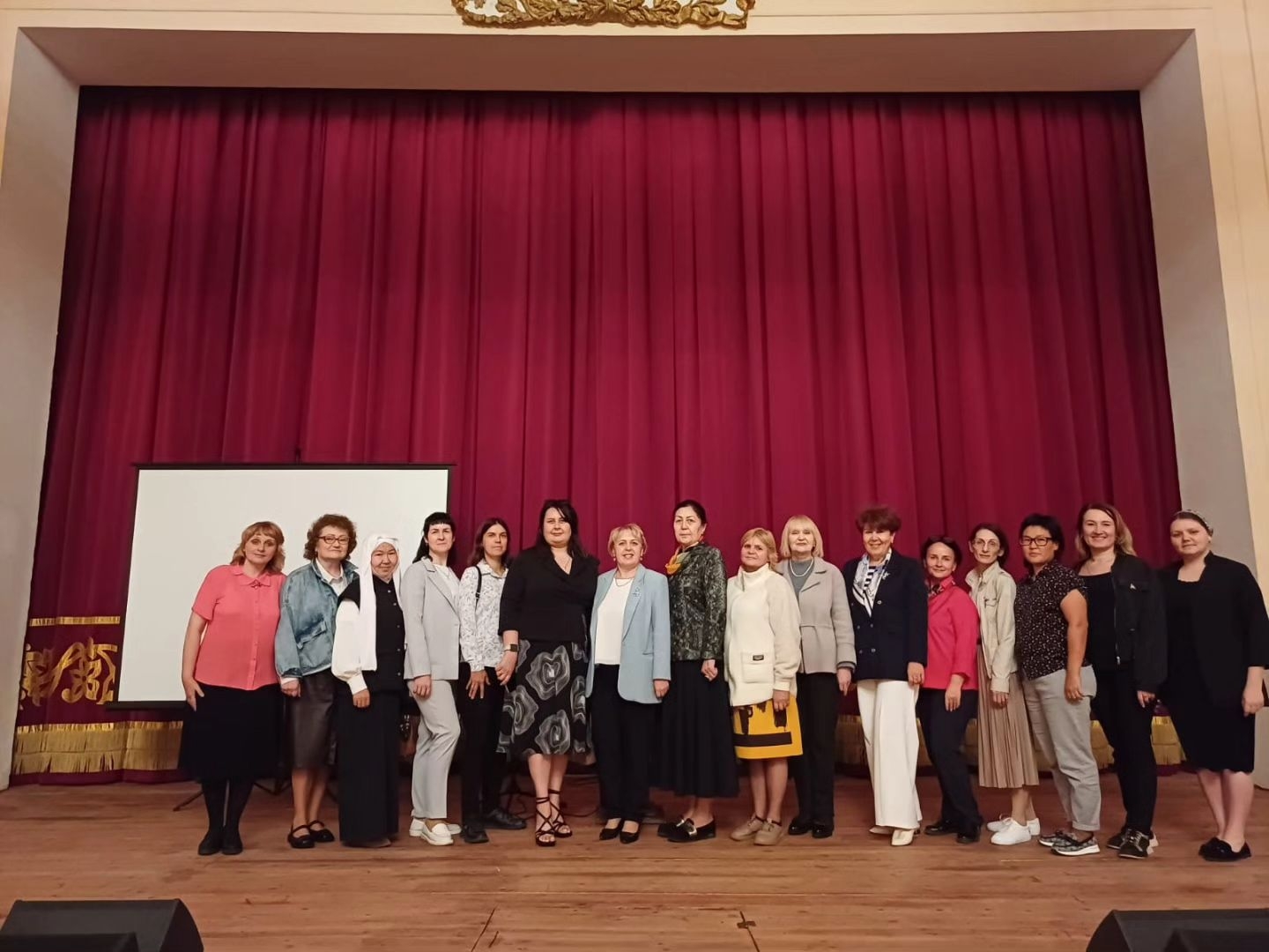 Ғ. Жұбанова ат. БӨМ педагогтары қалалық тамыз конференциясында сөз сөйледі. Педагоги детской школы искусств им Г Жубановой выступили на городской августовской конференции Ғ. Жұбанова ат. БӨМ педагогтары қалалық тамыз конференциясында сөз сөйледі. Педагоги детской школы искусств им Г Жубановой выступили на городской августовской конференции